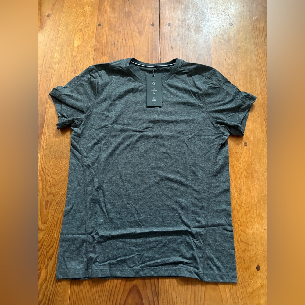 Ten Thousand Men’s Durable Tee Training Workouts Activewear Charocal Gray Medium